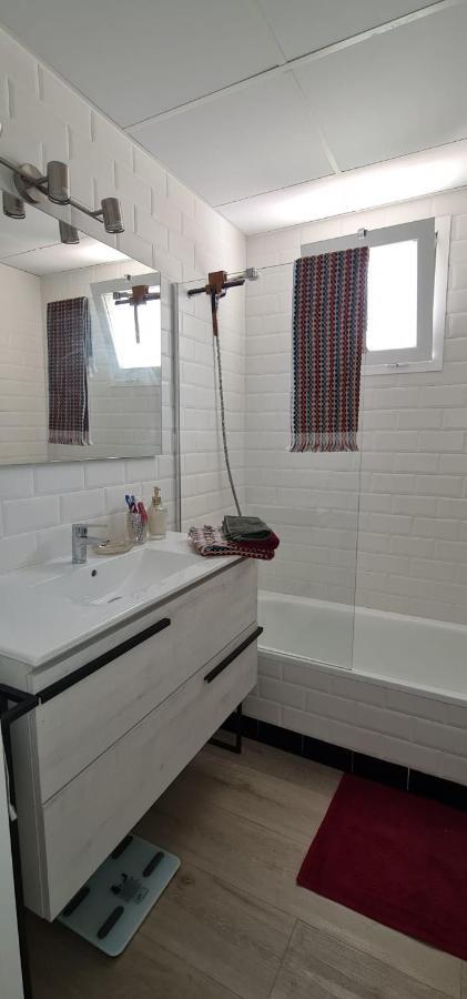 Small Oasis - Appartement 6 Personnes مانيلفا المظهر الخارجي الصورة