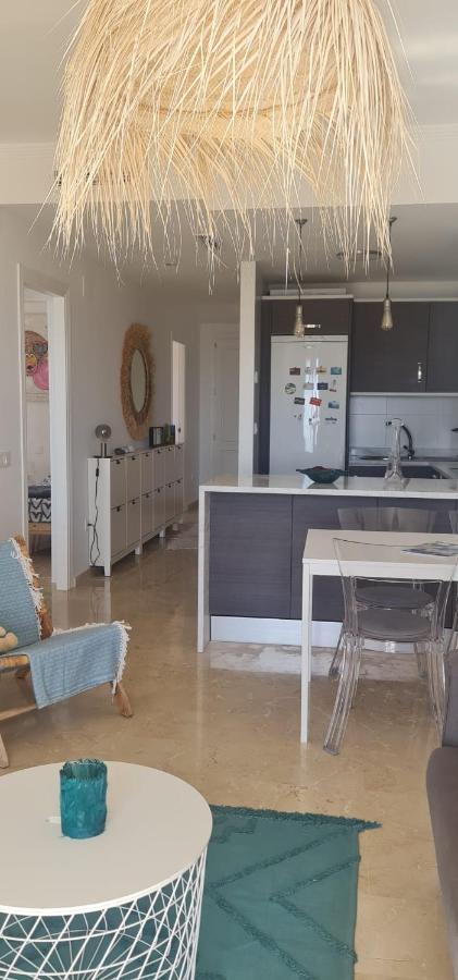 Small Oasis - Appartement 6 Personnes مانيلفا المظهر الخارجي الصورة