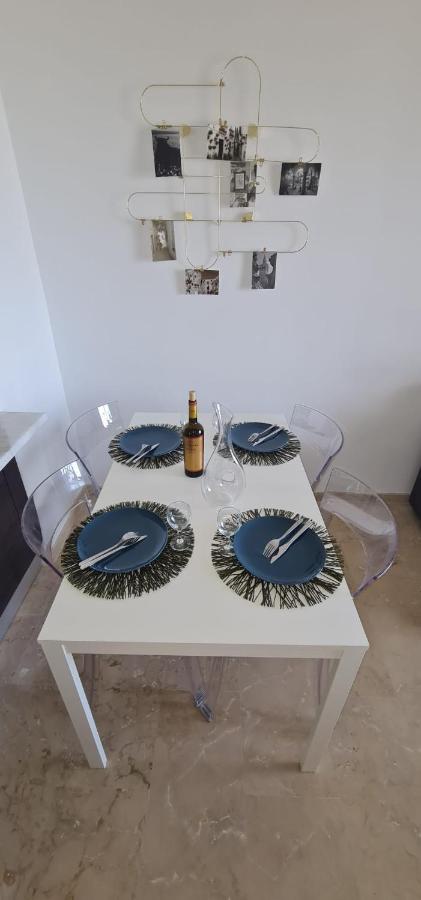 Small Oasis - Appartement 6 Personnes مانيلفا المظهر الخارجي الصورة